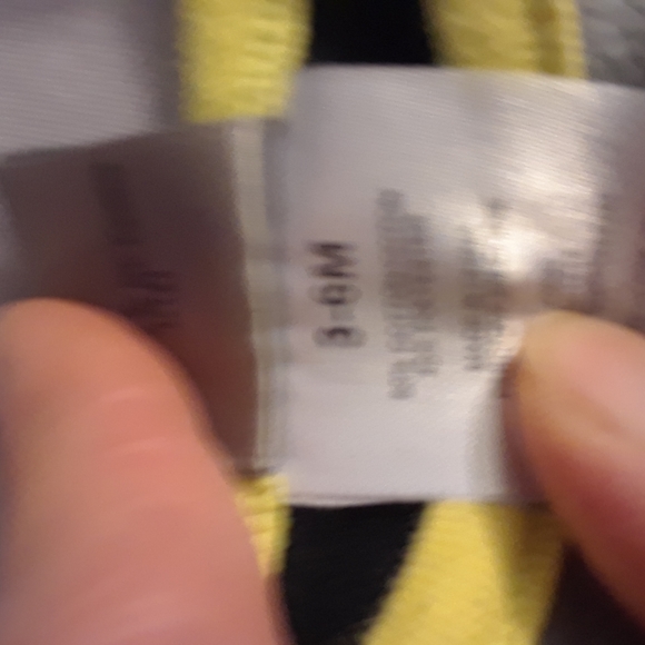 Size 3-6m baby boy Batman footie pyjamas onesie - Picture 7 of 13